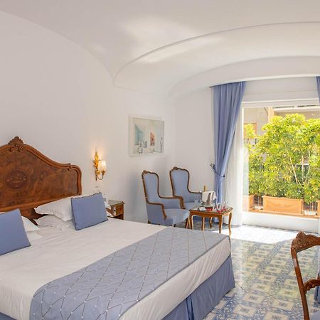 Grand Hotel La Favorita Sorrento Bagian luar foto
