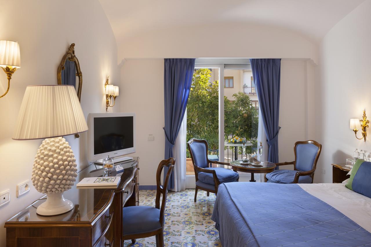 Grand Hotel La Favorita Sorrento Bagian luar foto